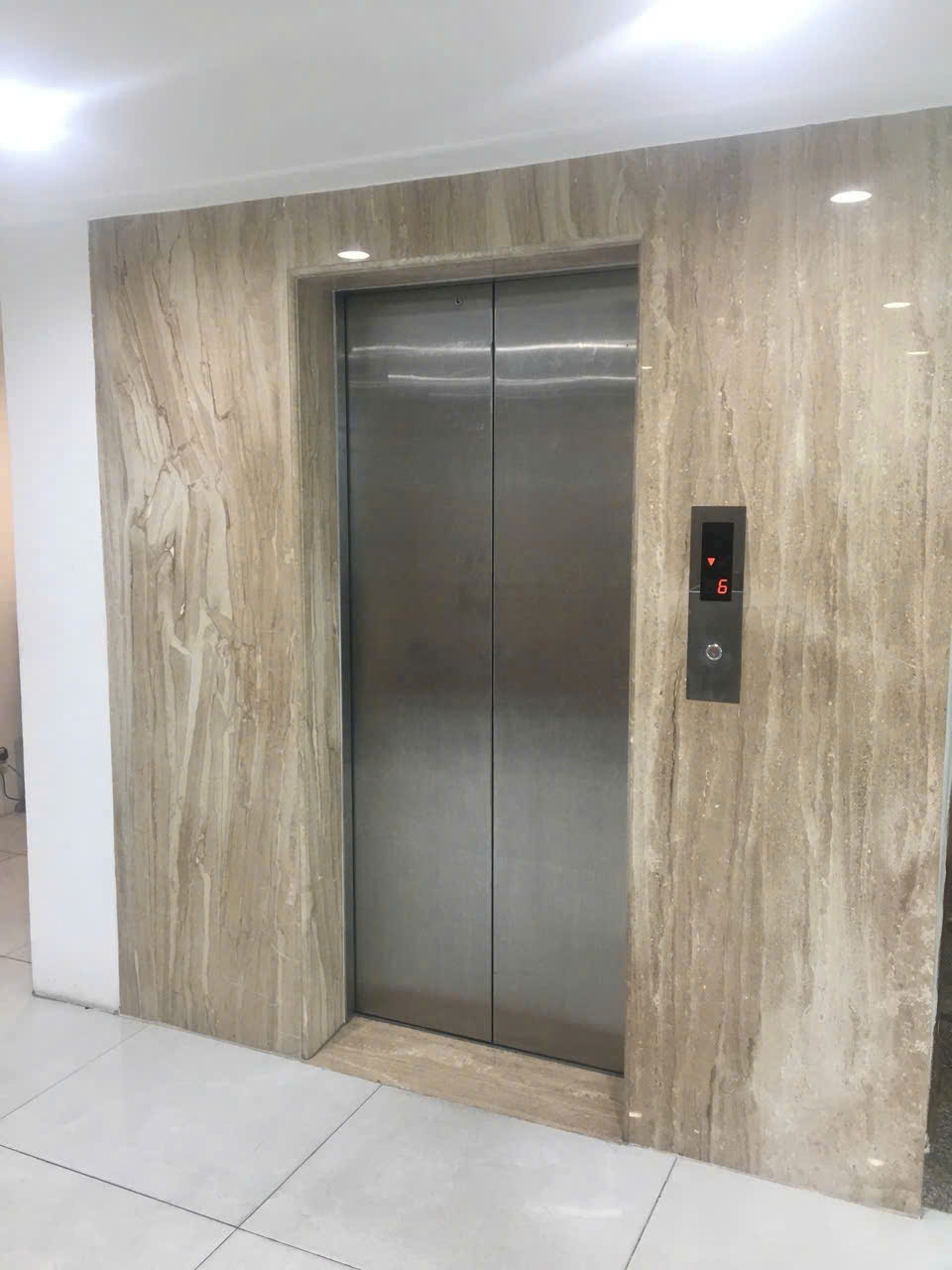 Office floor for lease at Twins Towers 11, No. 85 Cach Mang Thang 8, Ben Thanh Ward, District 1 3