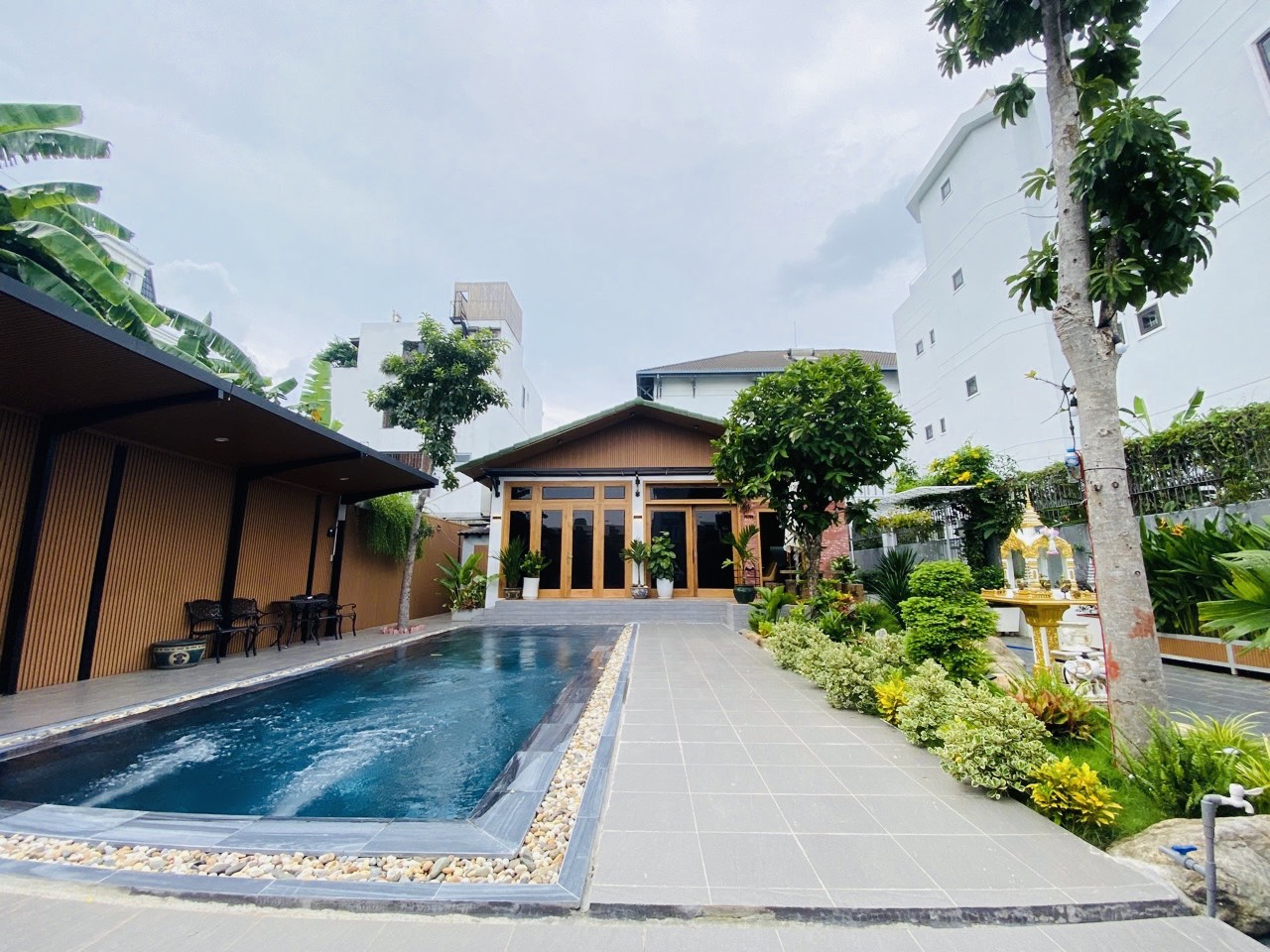 Villa B14 for rent, street 88 Thanh My Loi, District 2 with 3 bedrooms, fully equipped swimming pool