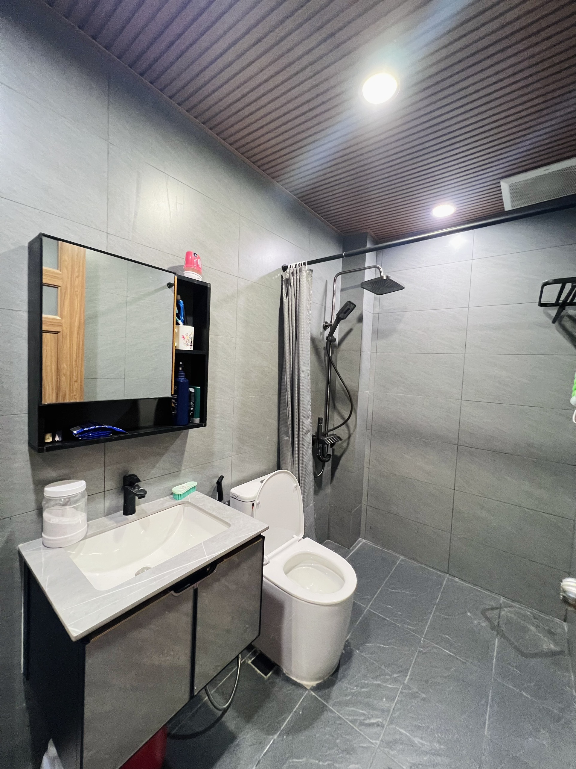 Villa B14 for rent, street 88 Thanh My Loi, District 2 with 3 bedrooms, fully equipped swimming pool 2