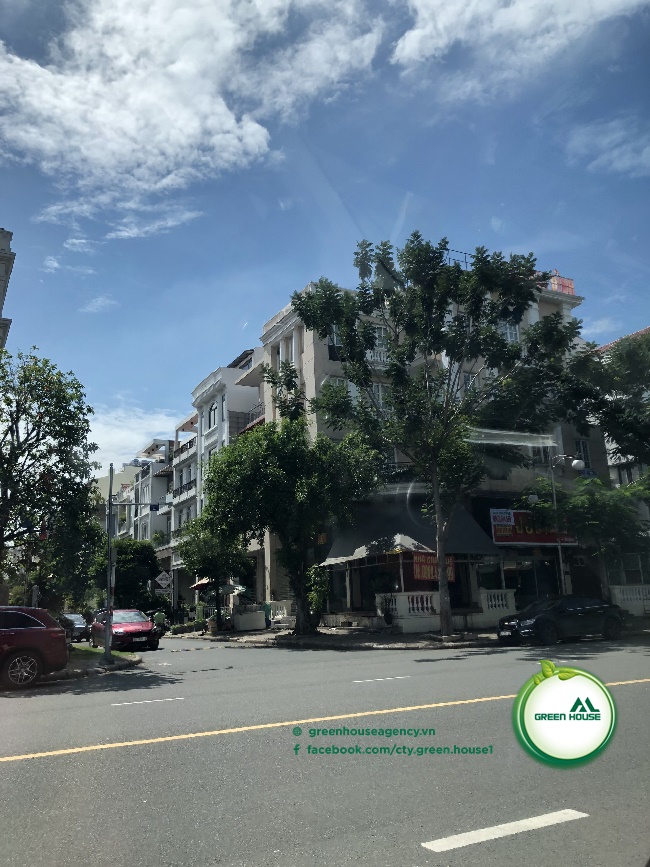 Town House Business in Phu My Hung For Rent 1