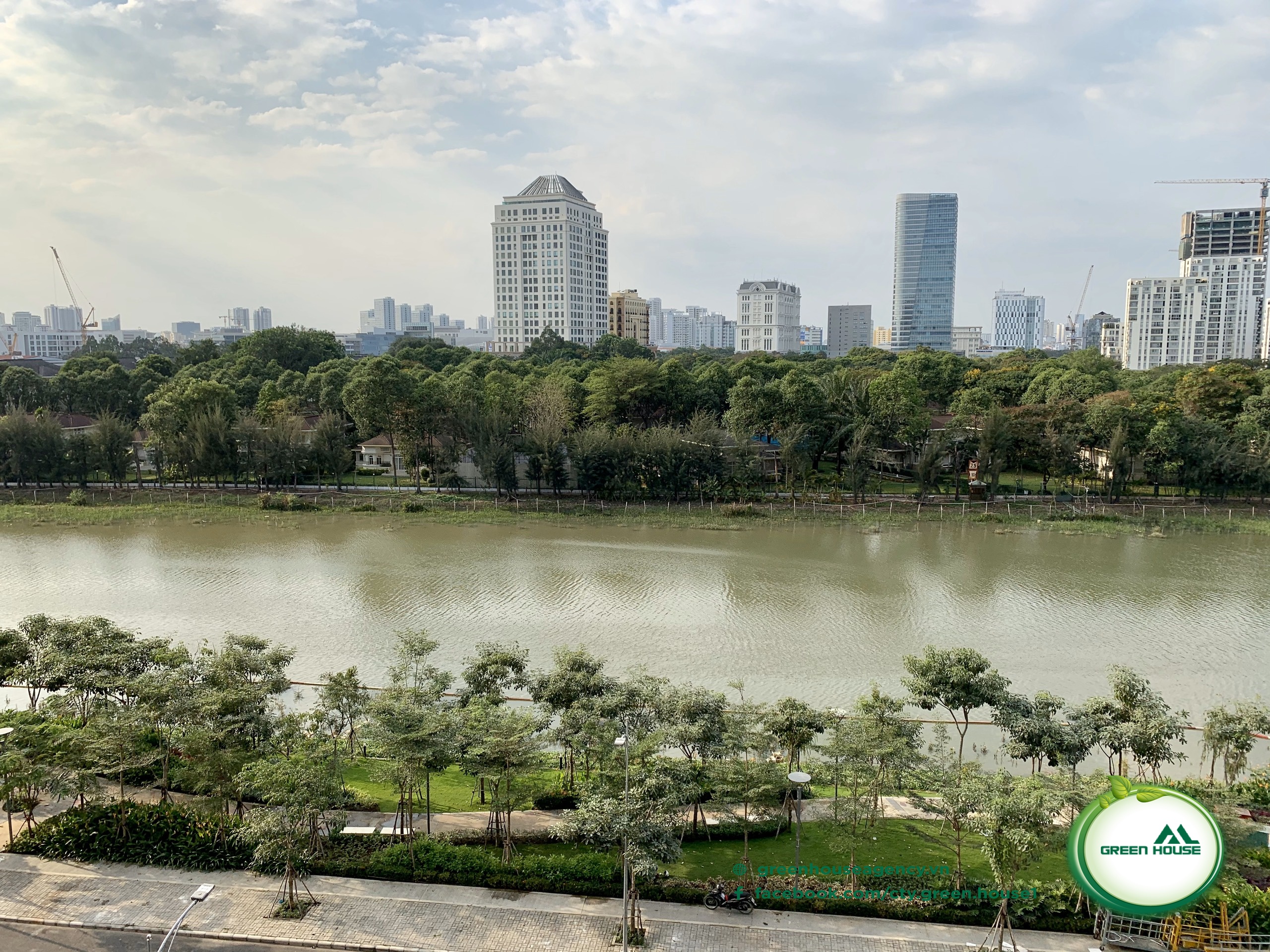 FOR RENT MID TOWN APARTMENT IN PHU MY HUNG- TAN PHONG WARD- DISTRICT 7 1