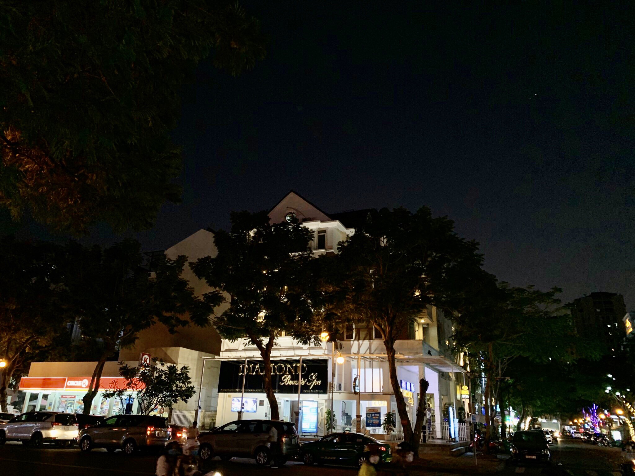 For Lease Diamond Spa Town House In 4 Hung Gia PMH 