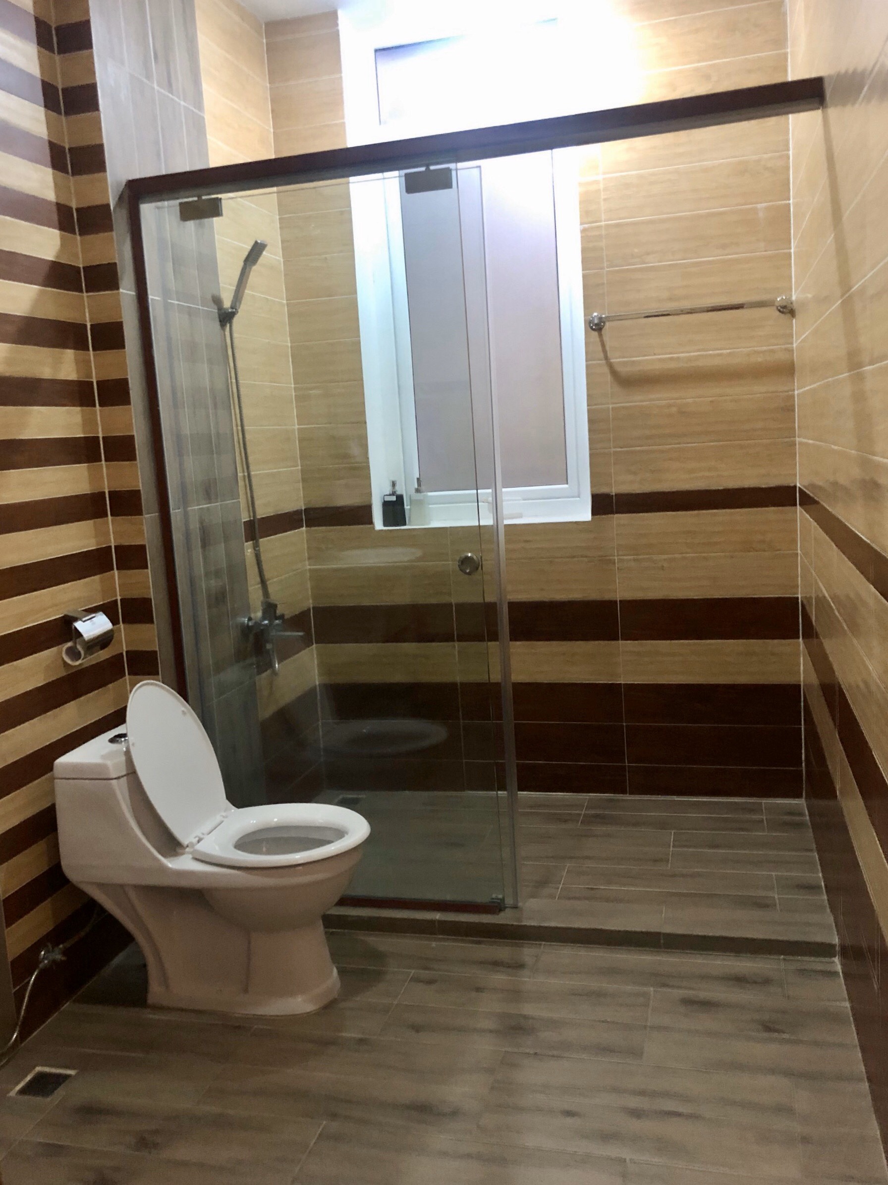 For Lease Diamond Spa Town House In 4 Hung Gia PMH  11