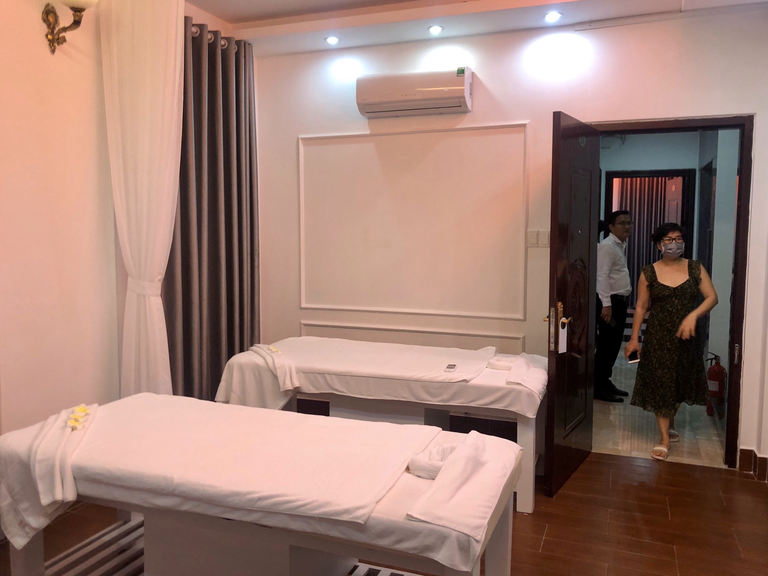 For Lease Diamond Spa Town House In 4 Hung Gia PMH  1