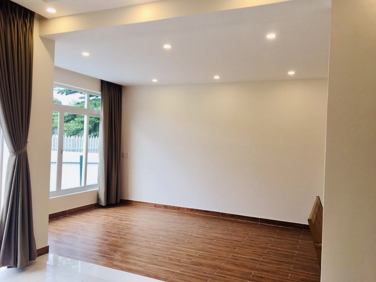 Villa for rent in Phu My Hung- District 7 9