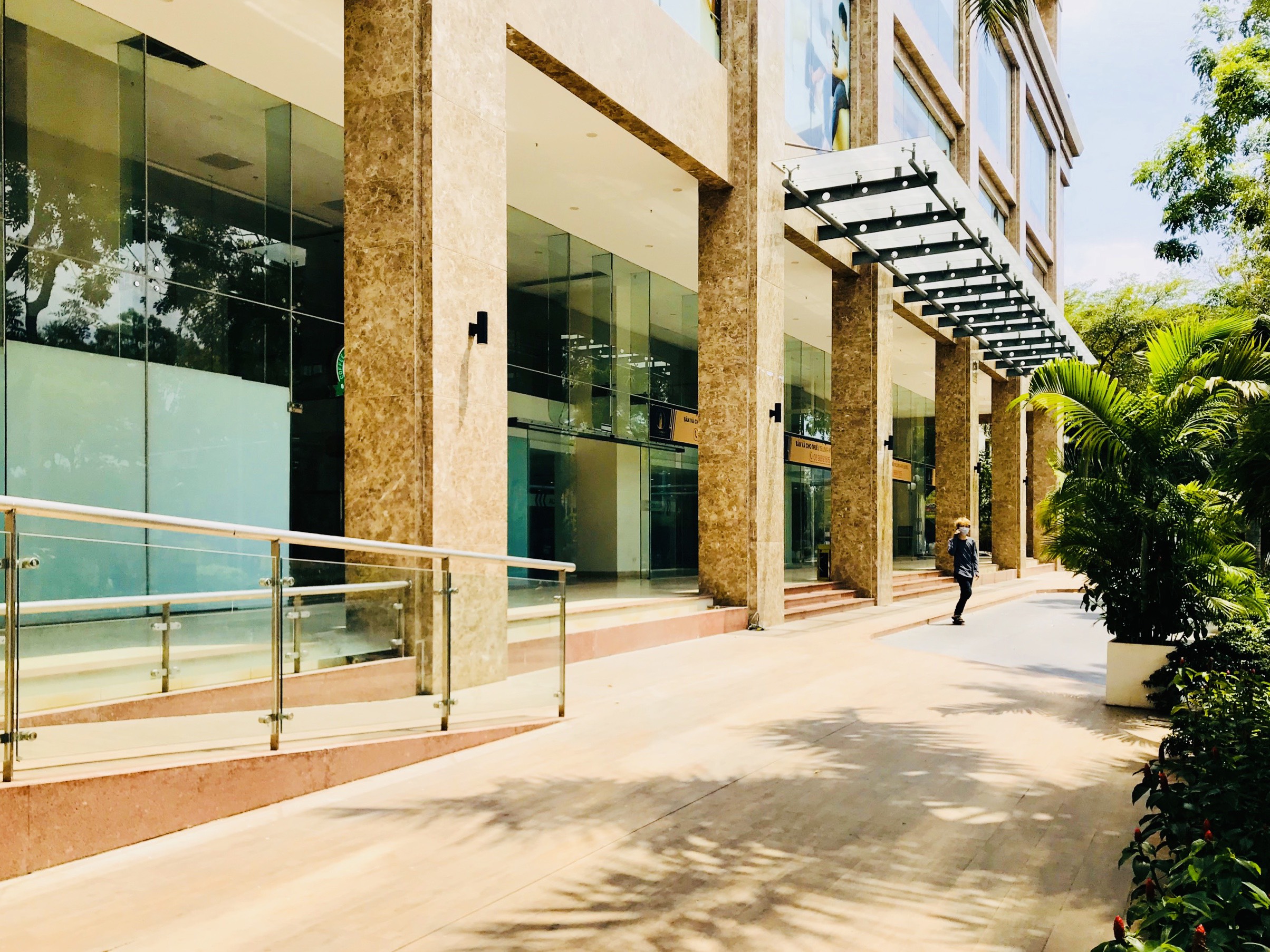 For Rent Shop R8 Golden King - Facade of Nguyen Luong Bang street - District 7 1