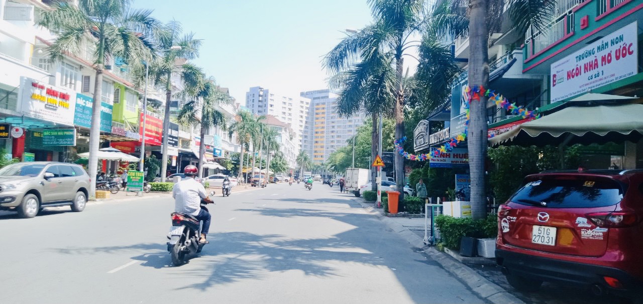 For Sale No. 133 Tran Trong Cung Townhouse - District 7 2