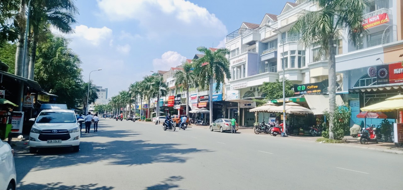 For Sale No. 133 Tran Trong Cung Townhouse - District 7 1