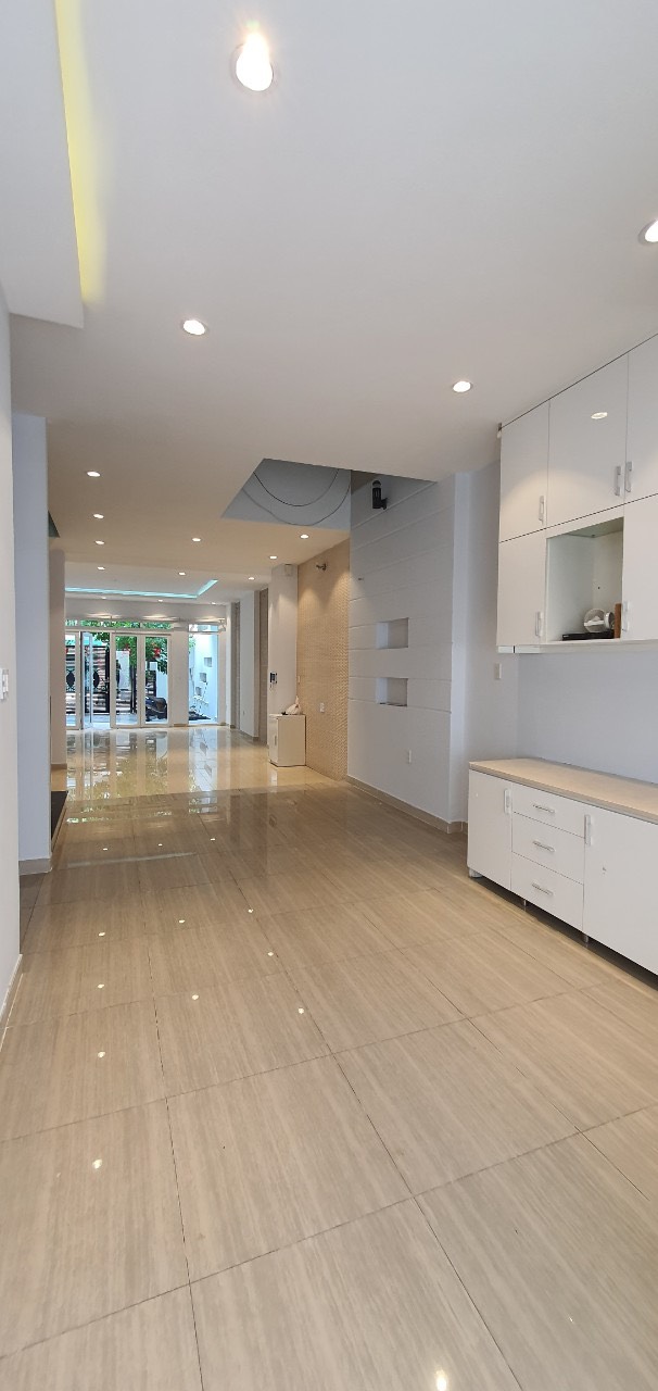 Selling Nam Long Townhouse, Tran Trong Cung, District 7 8