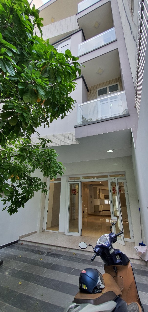 Selling Nam Long Townhouse, Tran Trong Cung, District 7