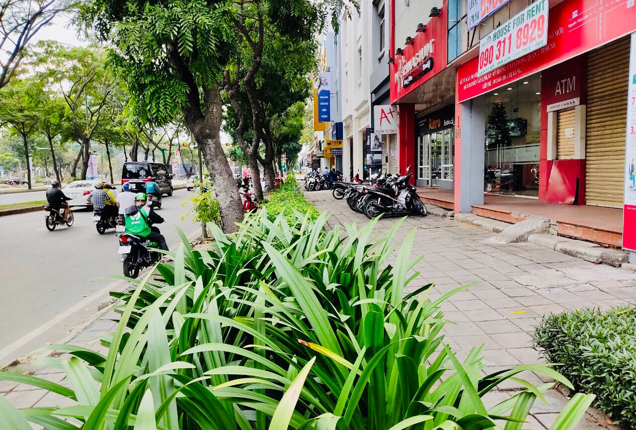  For Rent  Commercial Townhouse On Nguyen Van Linh street - Phu My Hung - District 7 5