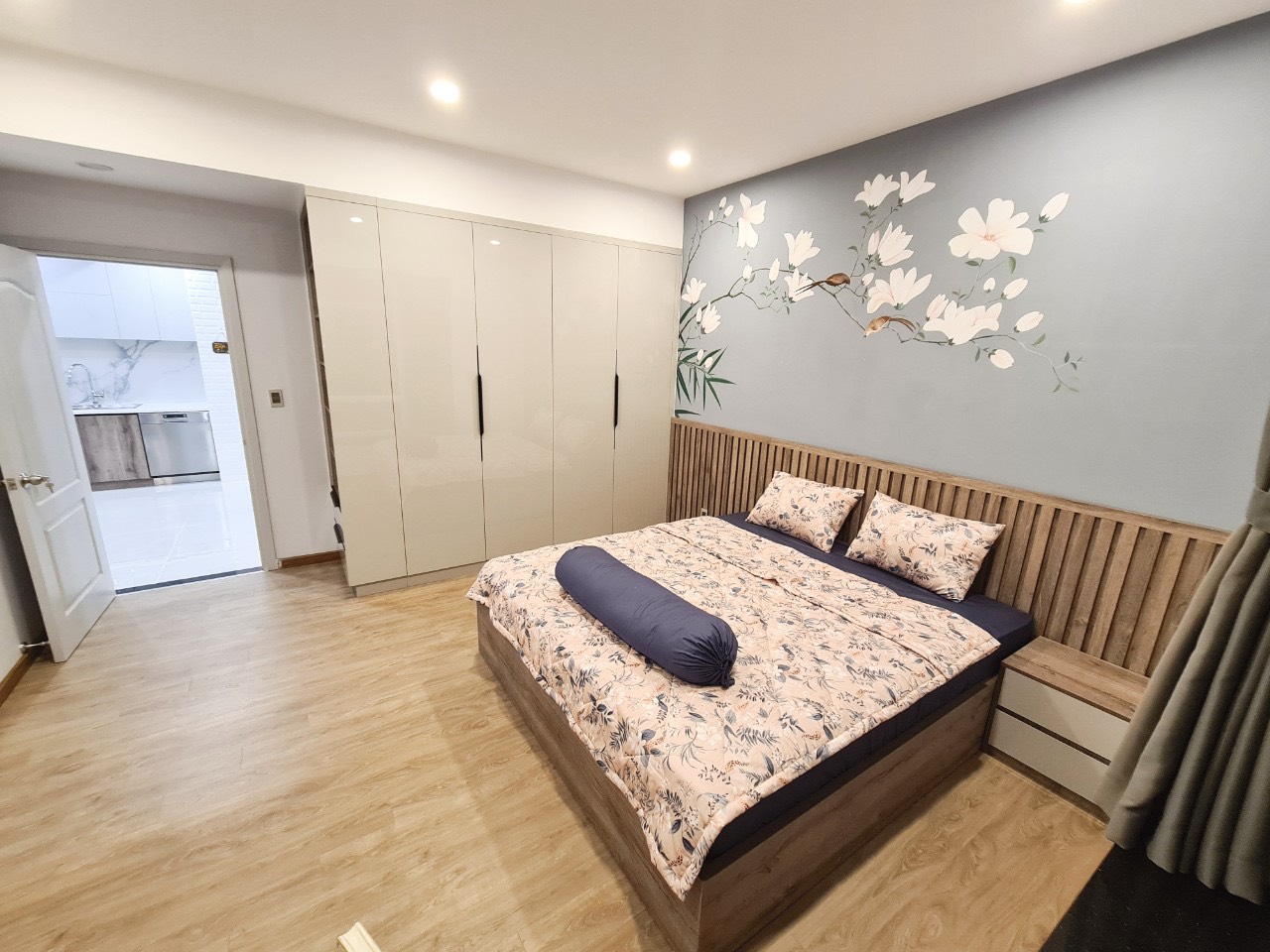 For Sale Riverside Apartment in Phu My Hung - District 7 1