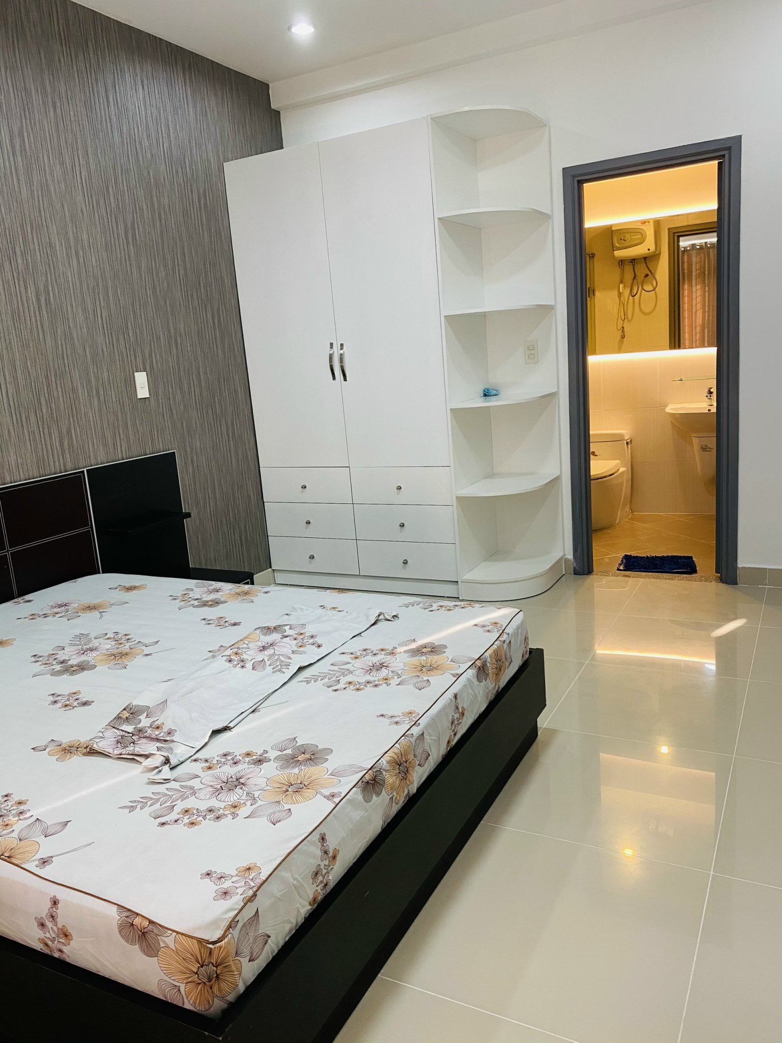 Riverside Residence Phu My Hung Apartment For Sale - District 7 8